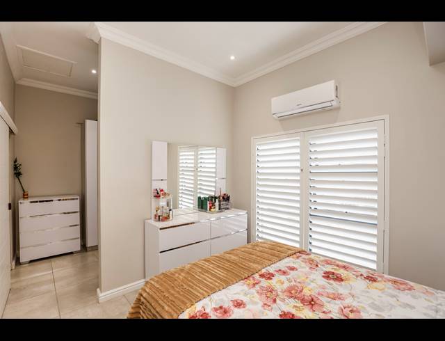 4 BEDROOM TOWNHOUSE FOR SALE IN MORNINGSIDE